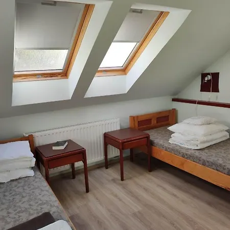 Hollo Es Barany Vendeghaz Herend