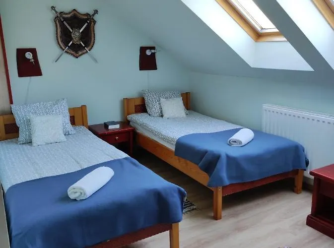 Hollo Es Barany Vendeghaz