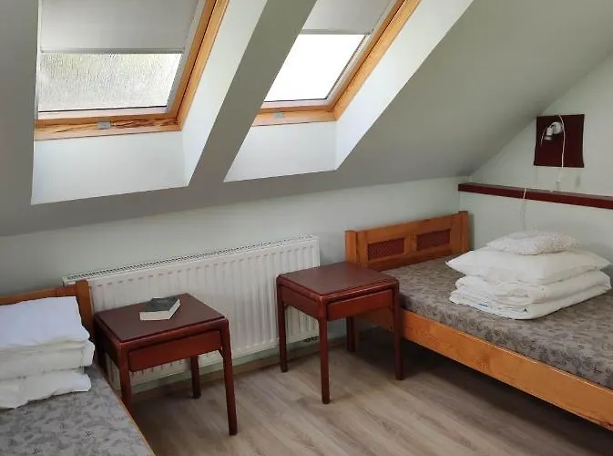 Hollo Es Barany Vendeghaz Herend